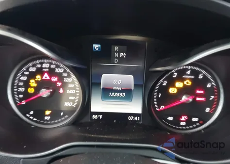 2016 Mercedes-Benz C 300 4Matic/Luxury 4Matic/Sport 4Matic z USA, uszkodzony, nr VIN 55SWF4KB8GU137728